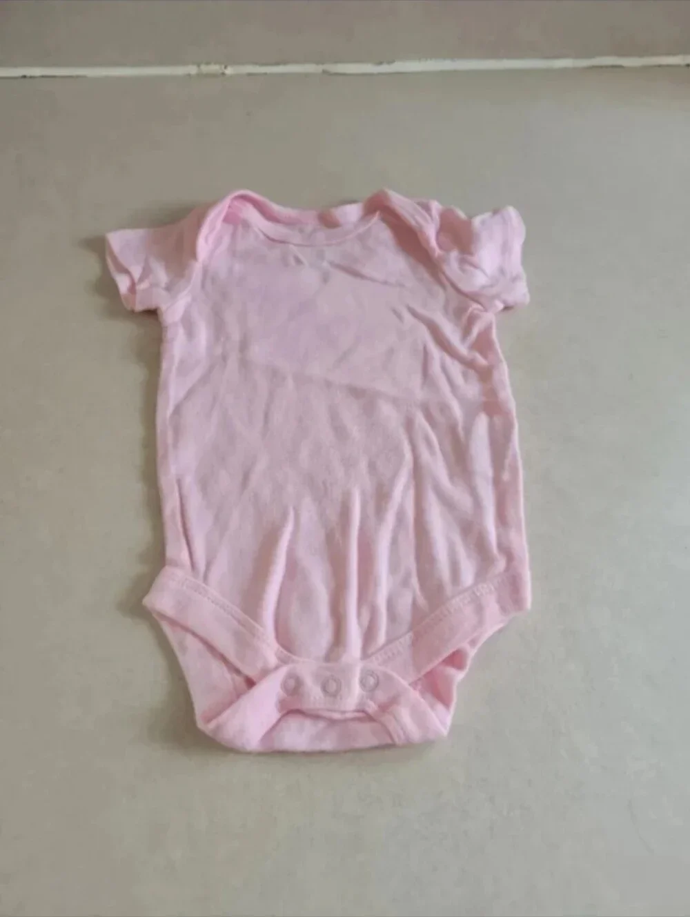 *NEW* 0-3 Months (4) PINK ONESIES & (1) WHITE